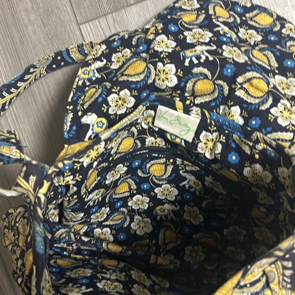 Crossbody Bag Vera Bradley Hipster Yellow & Blue Elephant Pattern Purse Magnet - Picture 4 of 6